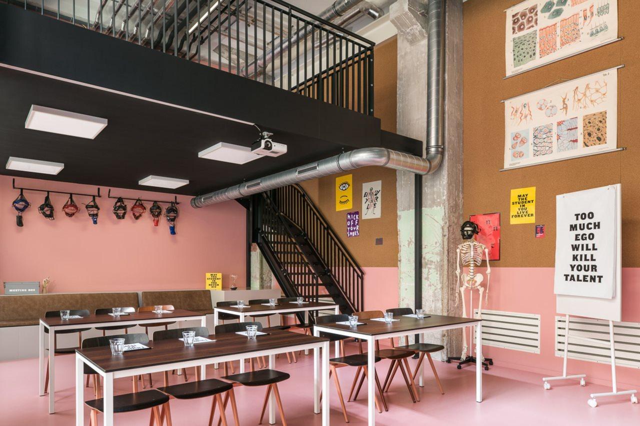 The Social Hub Maastricht Hotel Екстериор снимка