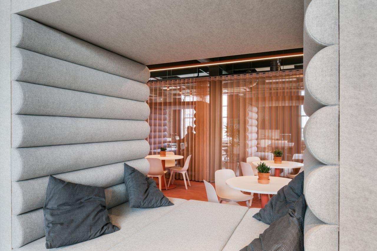 The Social Hub Maastricht Hotel Екстериор снимка