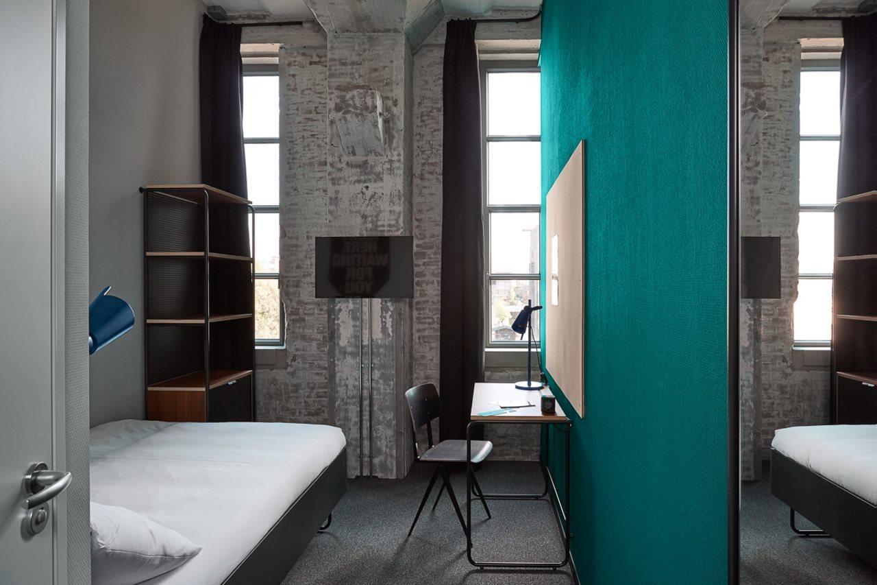 The Social Hub Maastricht Hotel Екстериор снимка