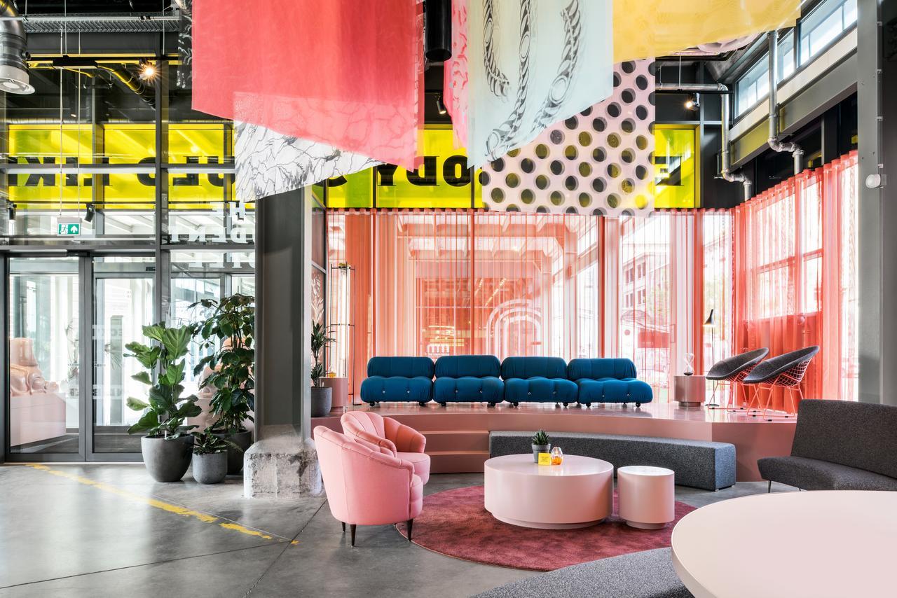 The Social Hub Maastricht Hotel Екстериор снимка